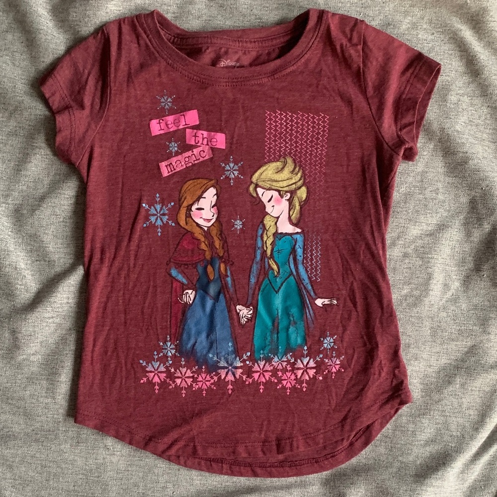 Frozen Elsa and Anna Maroon Kids T-Shirt - S 6/6x